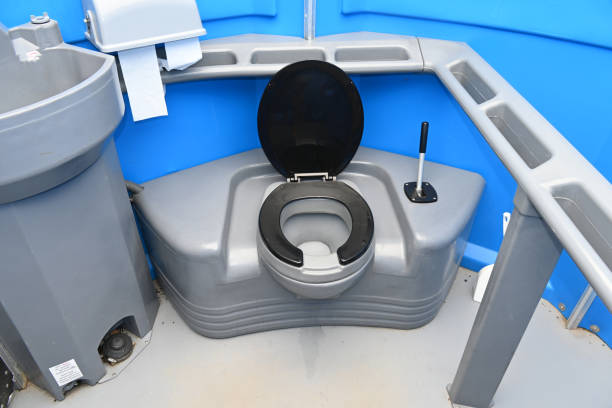 Porta potty delivery and setup in San Miguel, CA